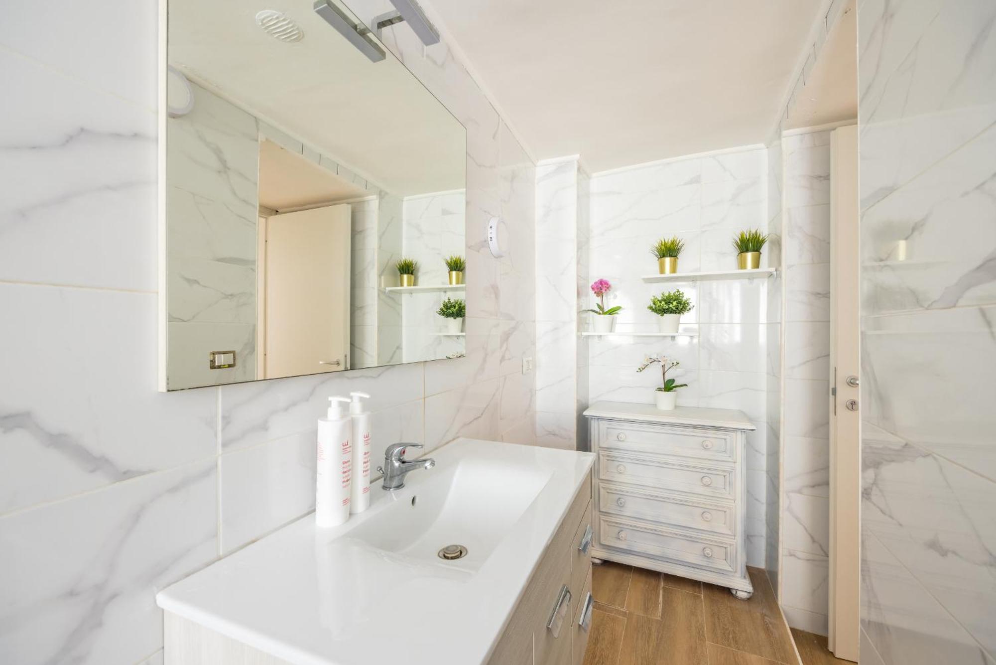 Apartment Donna Filomena Con Patio By Wonderful Italy